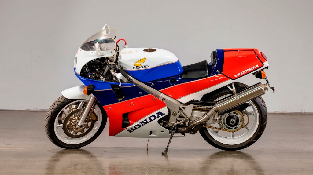 honda vfr750r rc30 auction 2