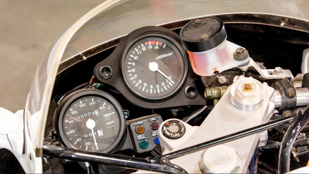 honda vfr750r rc30 auction 9