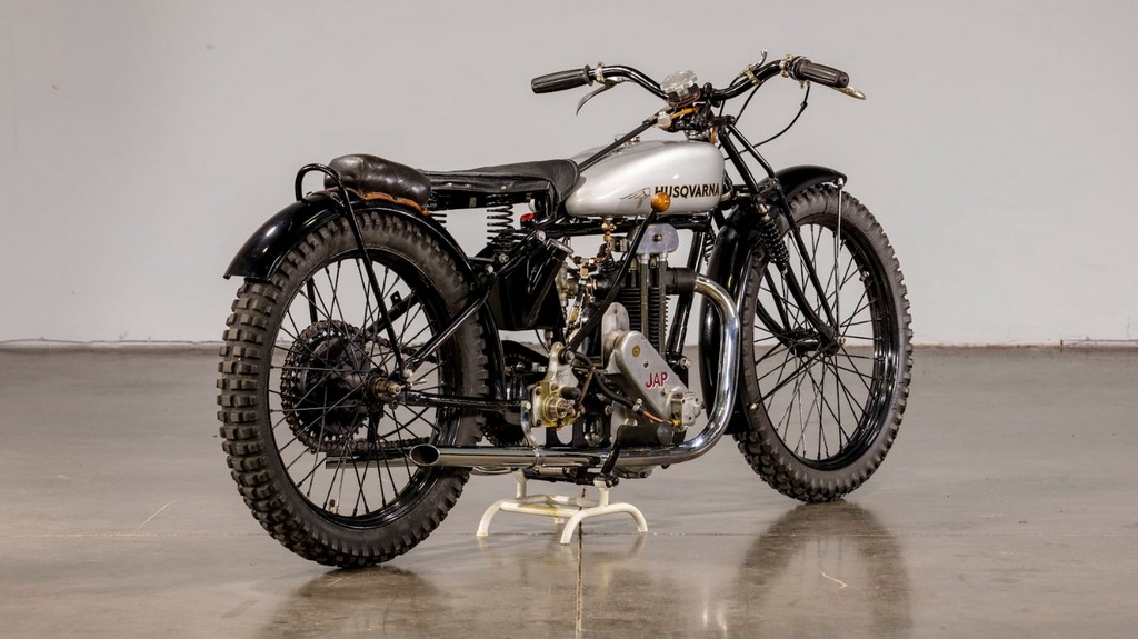 Husqvarna model 30a racer auction 11