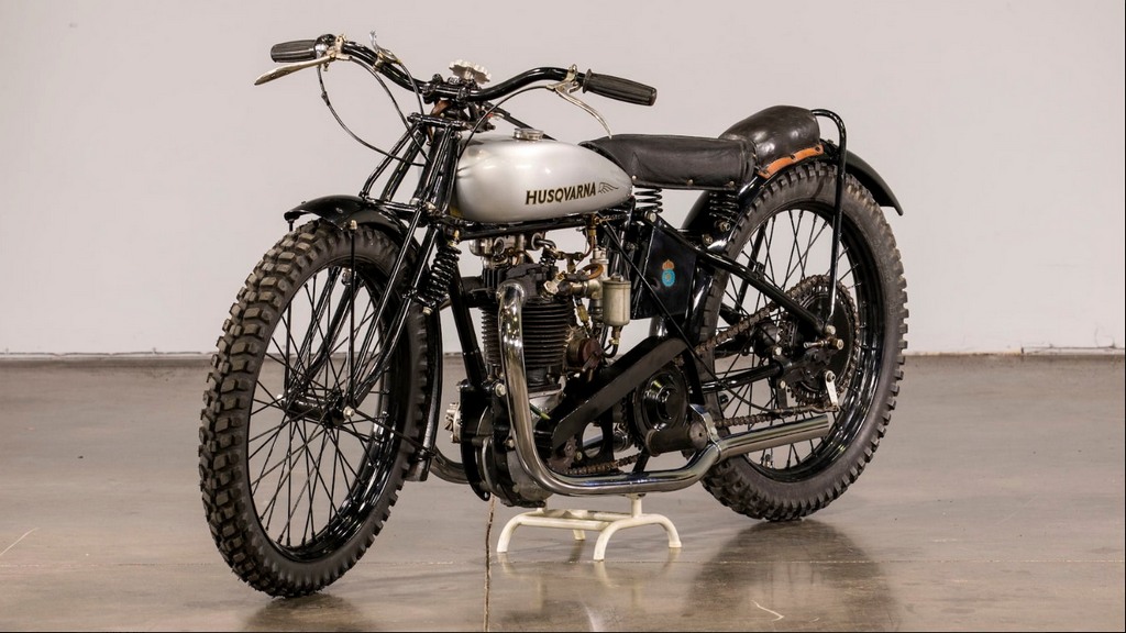 Husqvarna model 30a racer auction 3