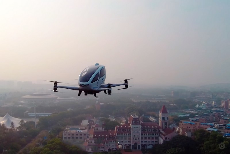 Τo μέλλον είναι εδώ! Επανδρωμένη πτήση με drone!