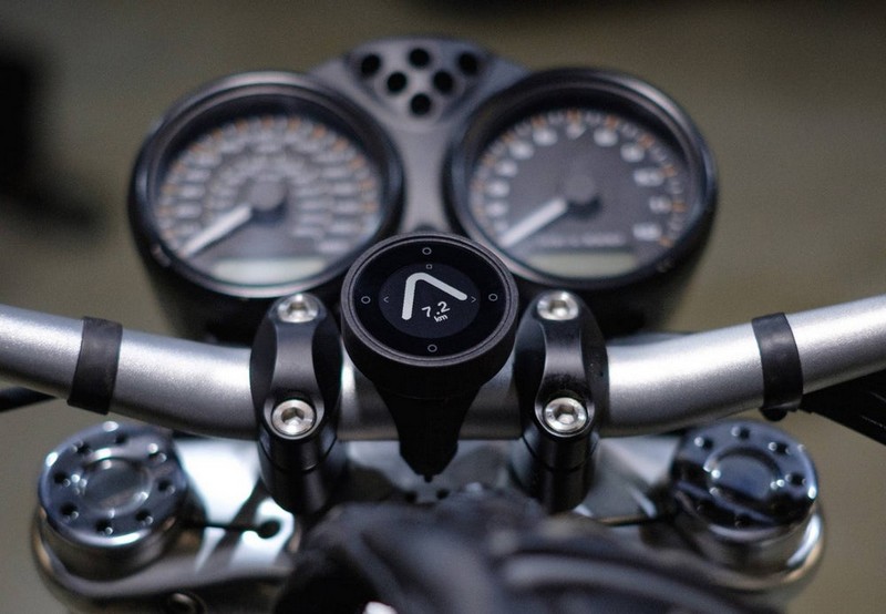 Beeline Moto – Έξυπνη πλοήγηση σε μίνιμαλ φόντο