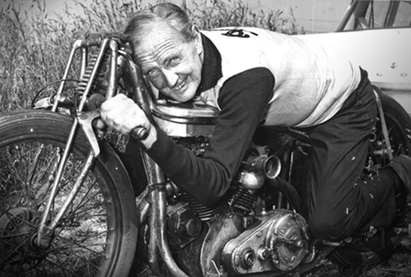 burt munro offerings to the god of speed 1