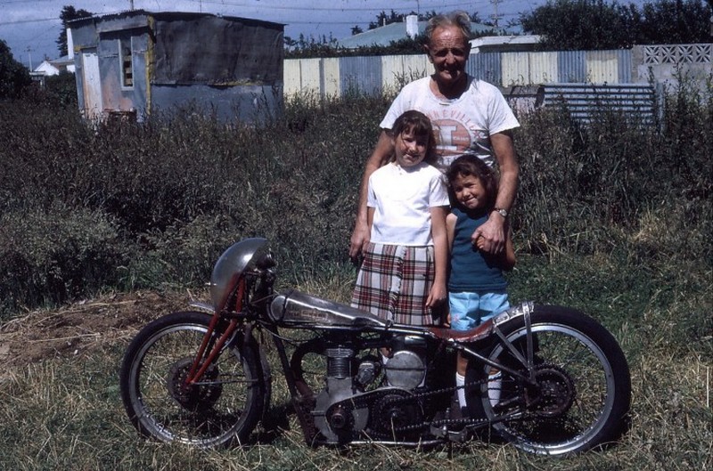 burt munro offerings to the god of speed 2