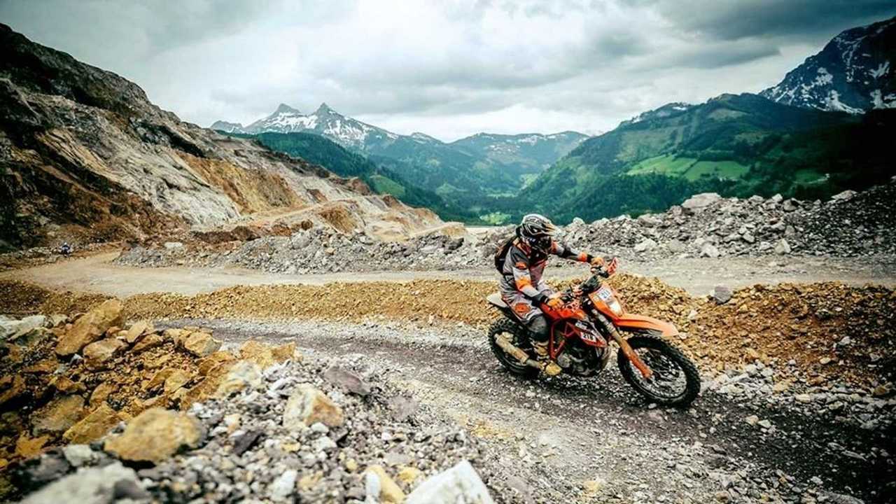 KTM 1290 SuperEnduro R 03