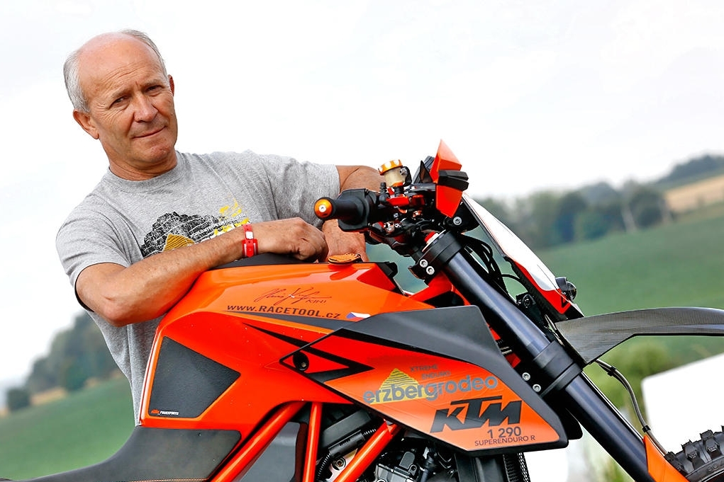 KTM 1290 SuperEnduro R 15