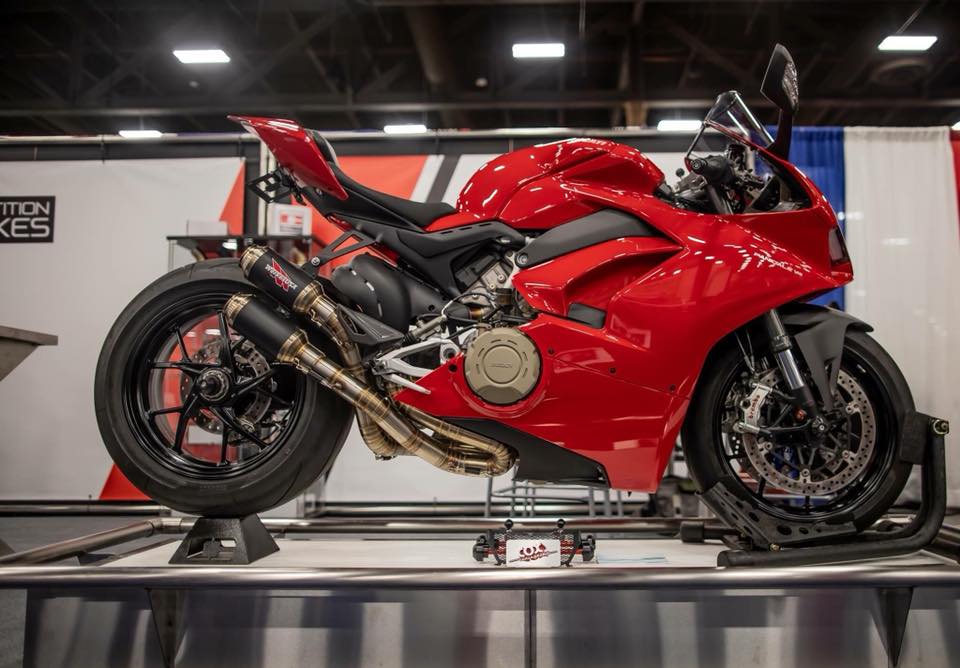 Πόσο όμορφο δείχνει το Ducati Panigale V4 με tail tidy;!