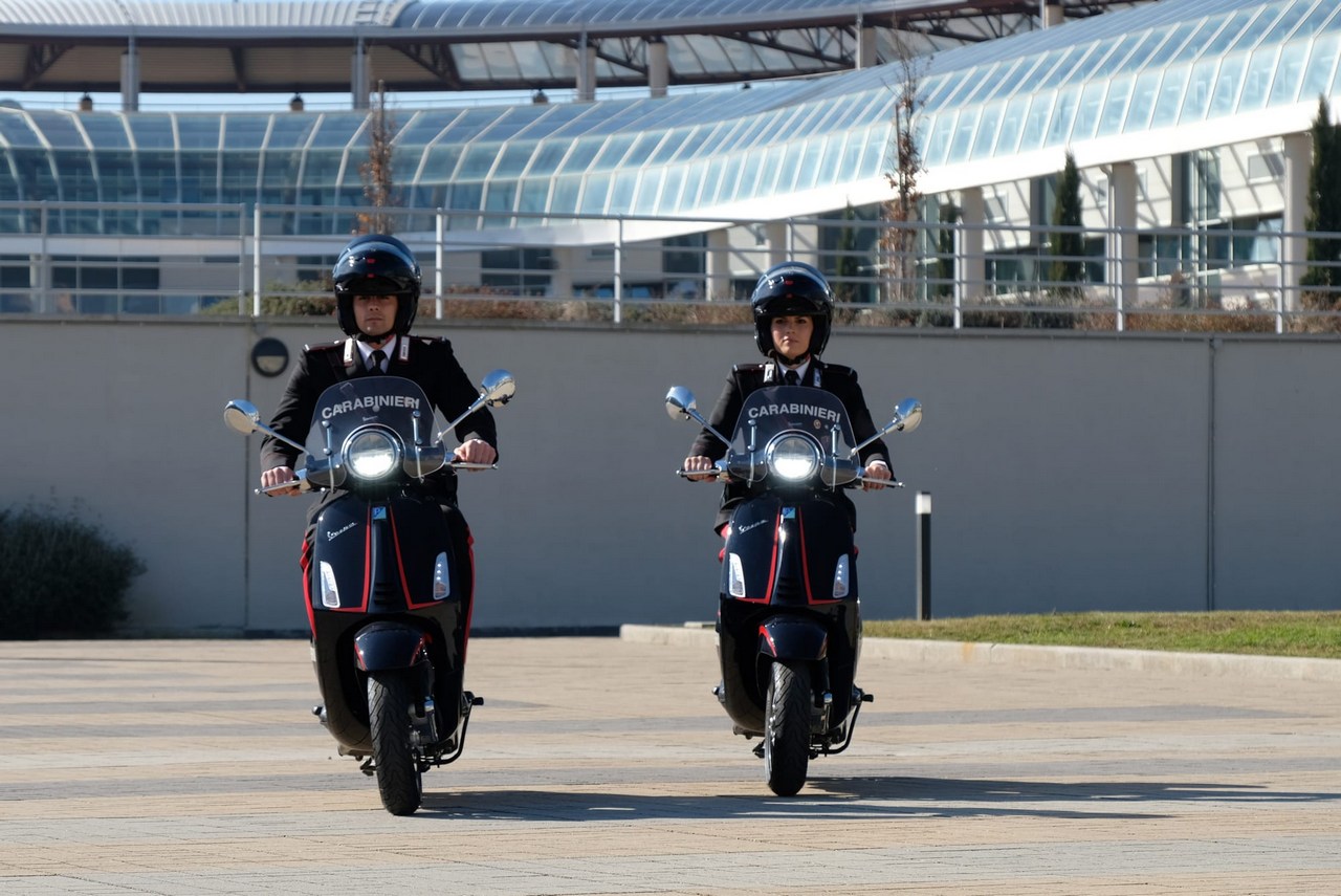 vespa elettrica carabinieri 3