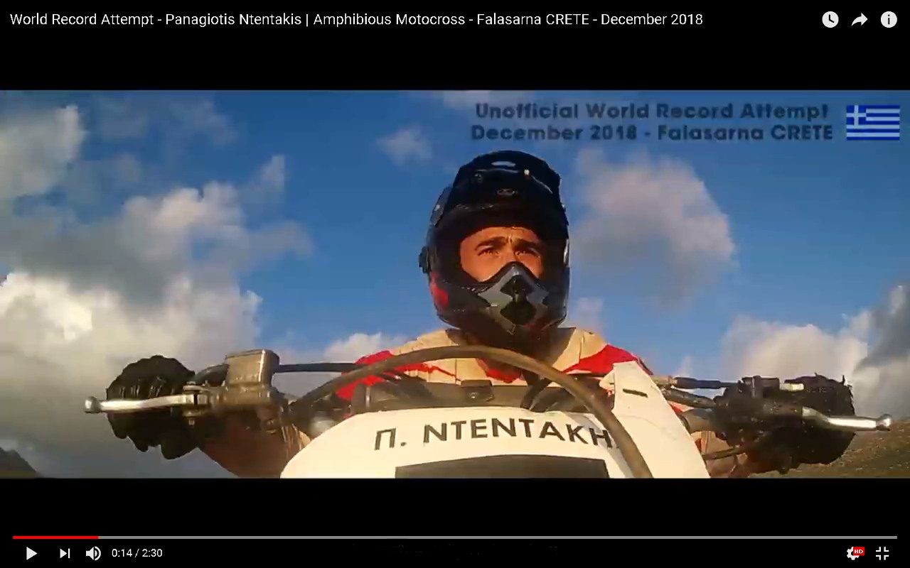 Κρητικός αναβάτης σε ανεπίσημο Παγκόσμιο ρεκόρ με αμφίβια μοτοσυκλέτα