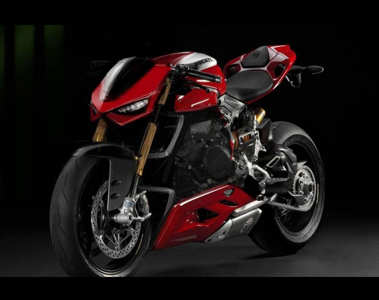 ducati streetfighter V4 1