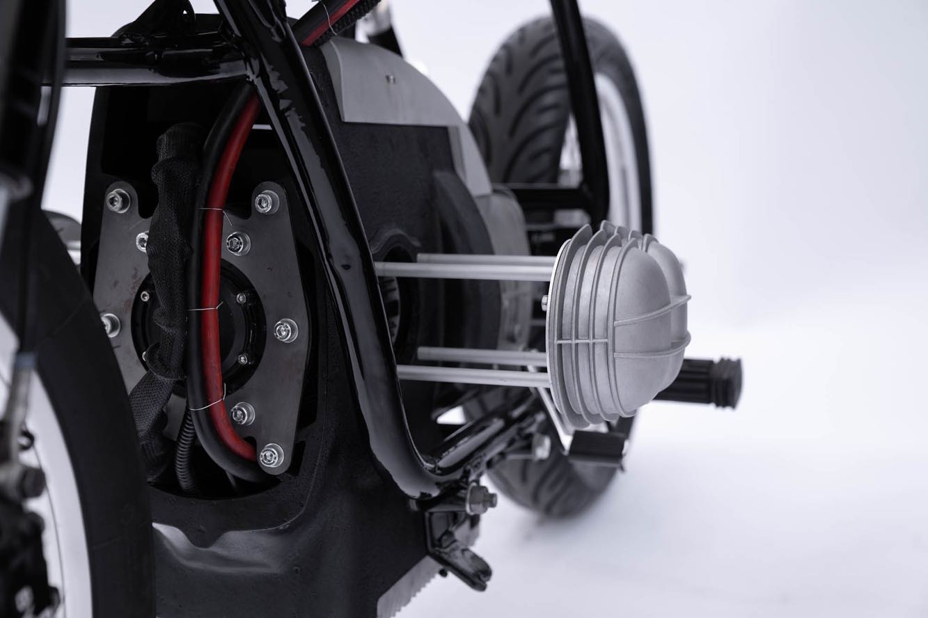lm electric bmw 2
