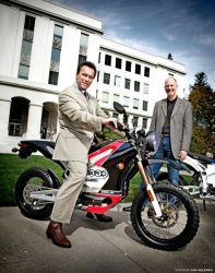 Governor-Arnold-Schwarzenegger-zero-motorcycle-635x803_800x600
