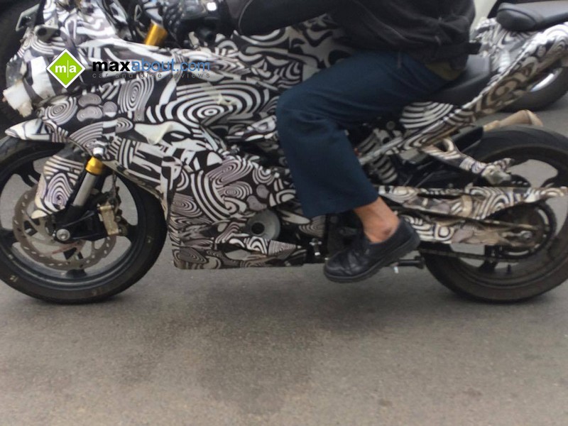 TVS Akula 310 3