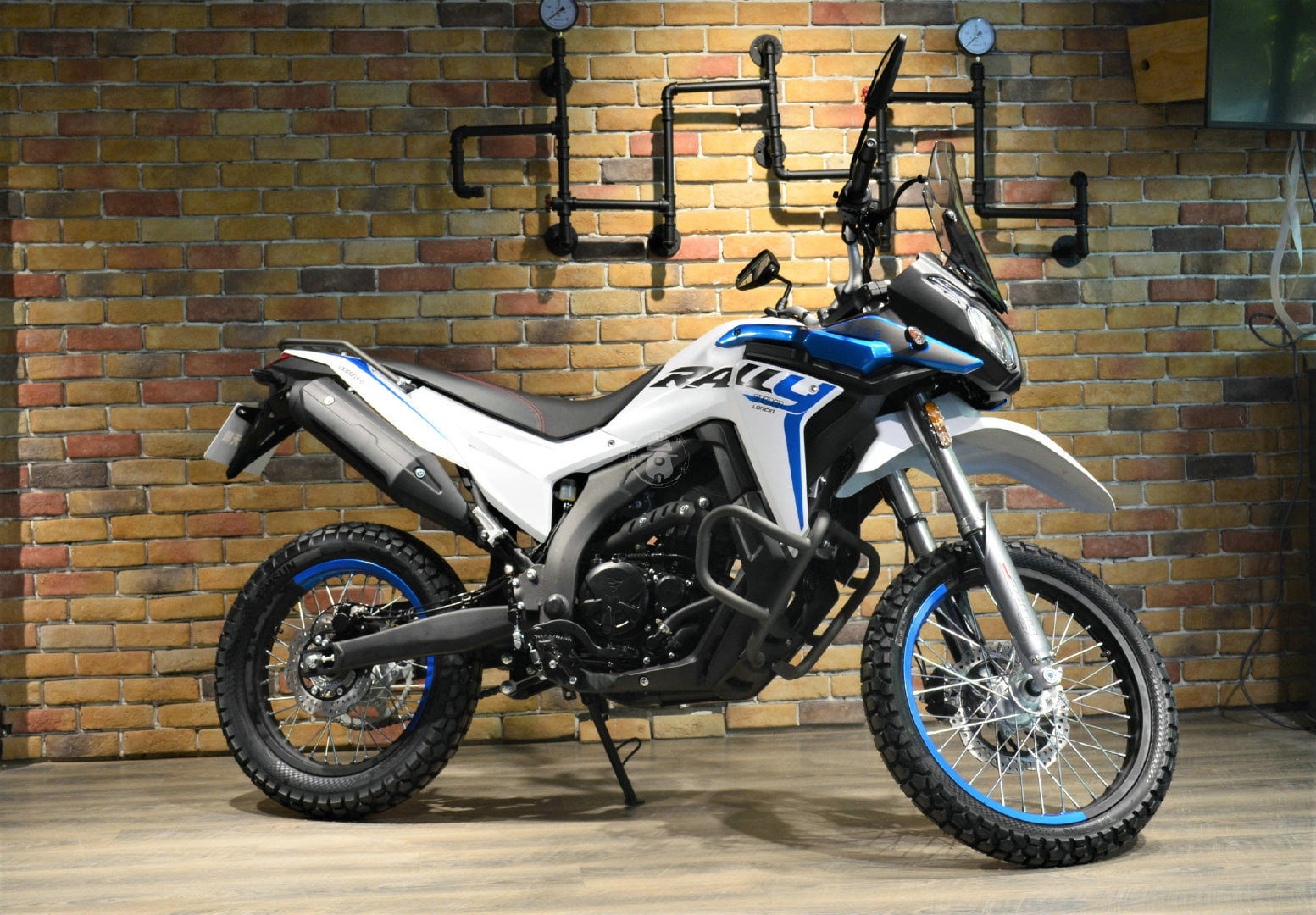 VOGE 300 RALLY 4