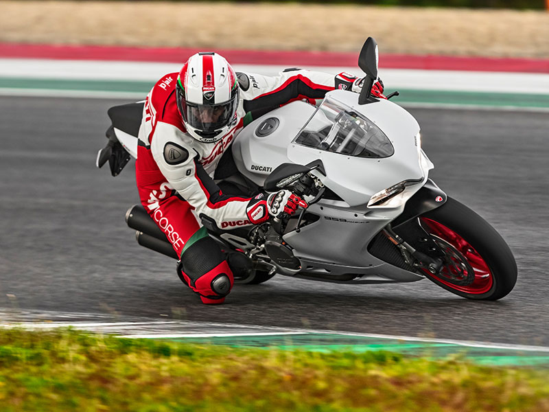 Ducati 959 Panigale 2016 - Video