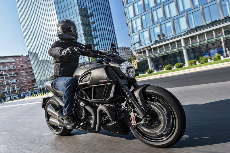 Ducati Diavel Carbon 2016