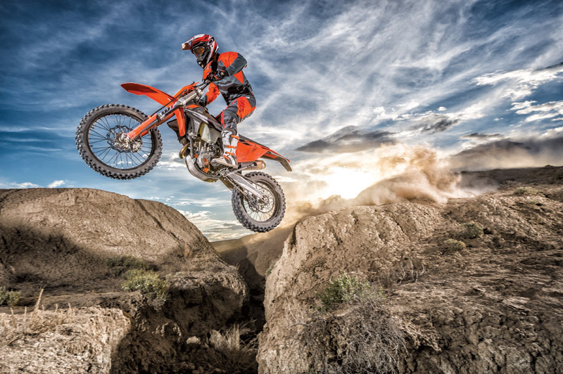 KTM: Μια νέα γενιά μοτοσυκλετών Enduro είναι εδώ!