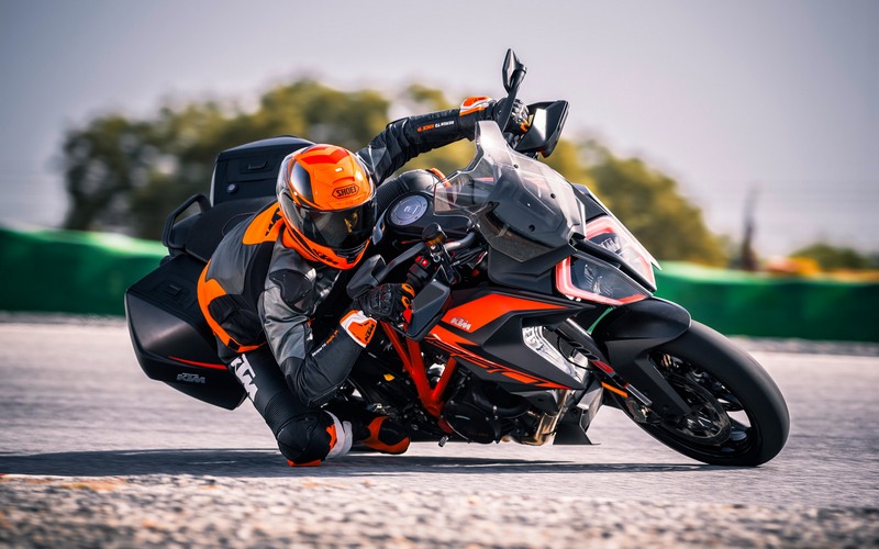 KTM 1290 Super Duke GT 2019 - Intermot 2018