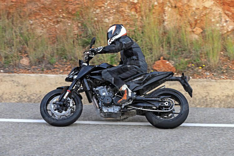 KTM 790 Duke R – Spy pics
