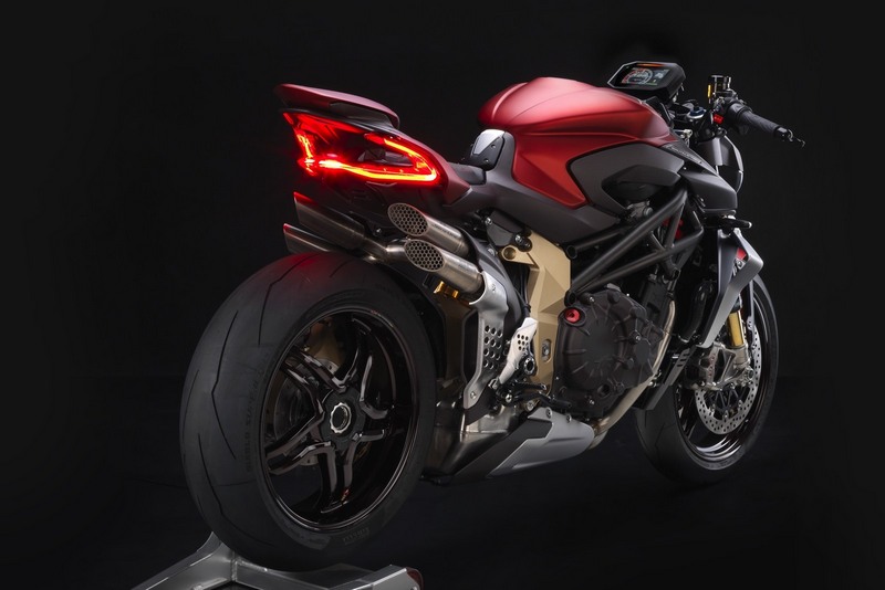 mv agusta brutale serie oro 2019 4
