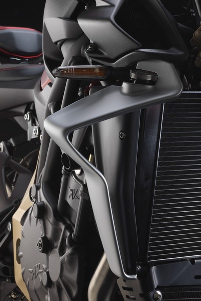 mv agusta brutale serie oro 2019 9