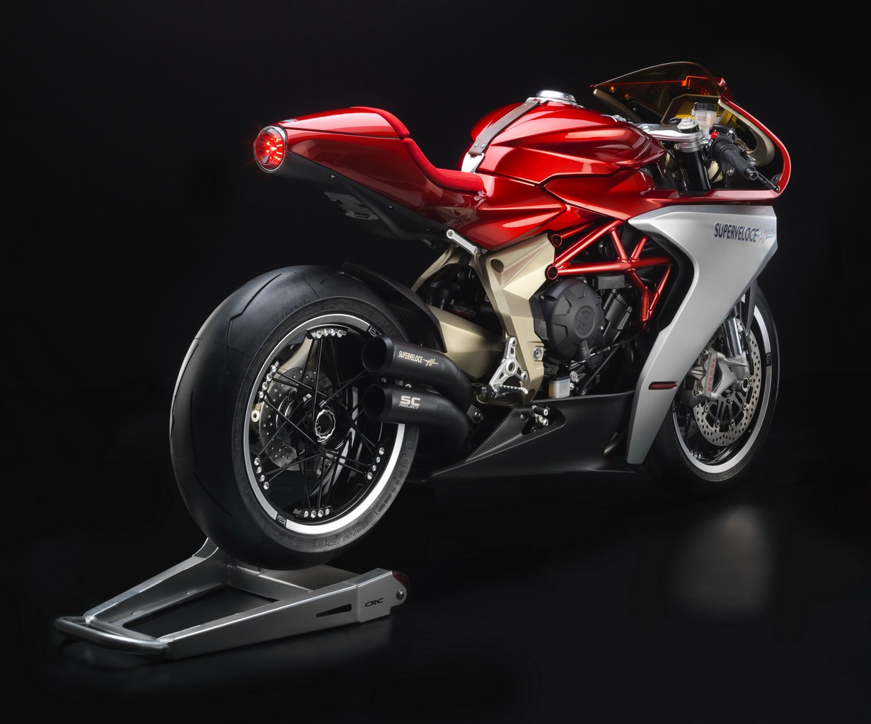 mvagusta superveloce 2020 4.jpg