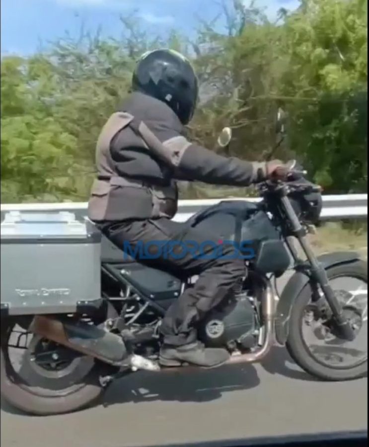 Royal Enfield Himalayan Spied 1200x1048