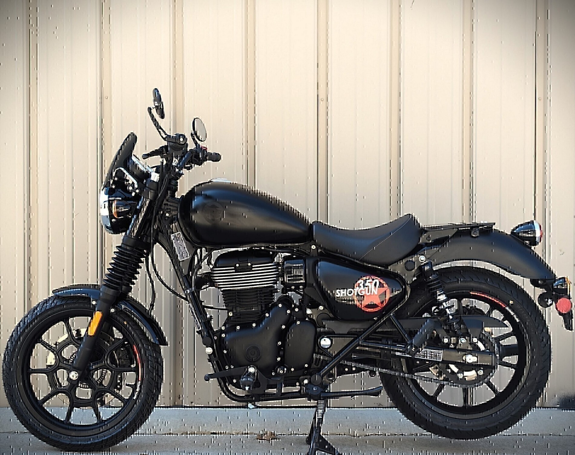 re shotgun 350 custom 2