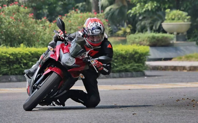 suzuki gsx250r 19