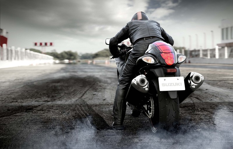 2018 Suzuki GSX1300 Hayabusa 08