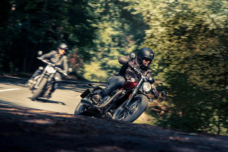 triumph bobber 1