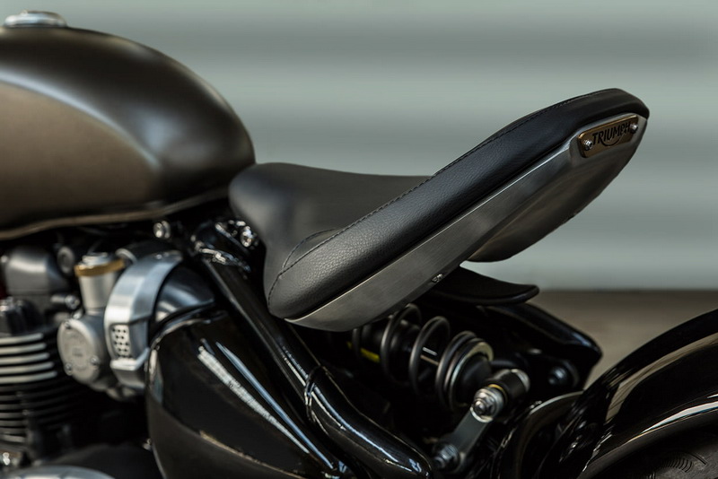 triumph bobber 23
