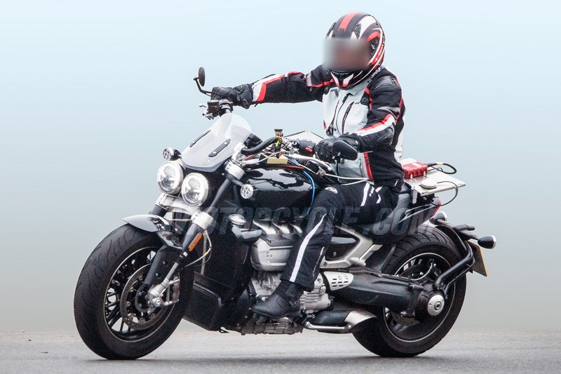 Spy Pics - Triumph Rocket III σε δοκιμές στον δρόμο