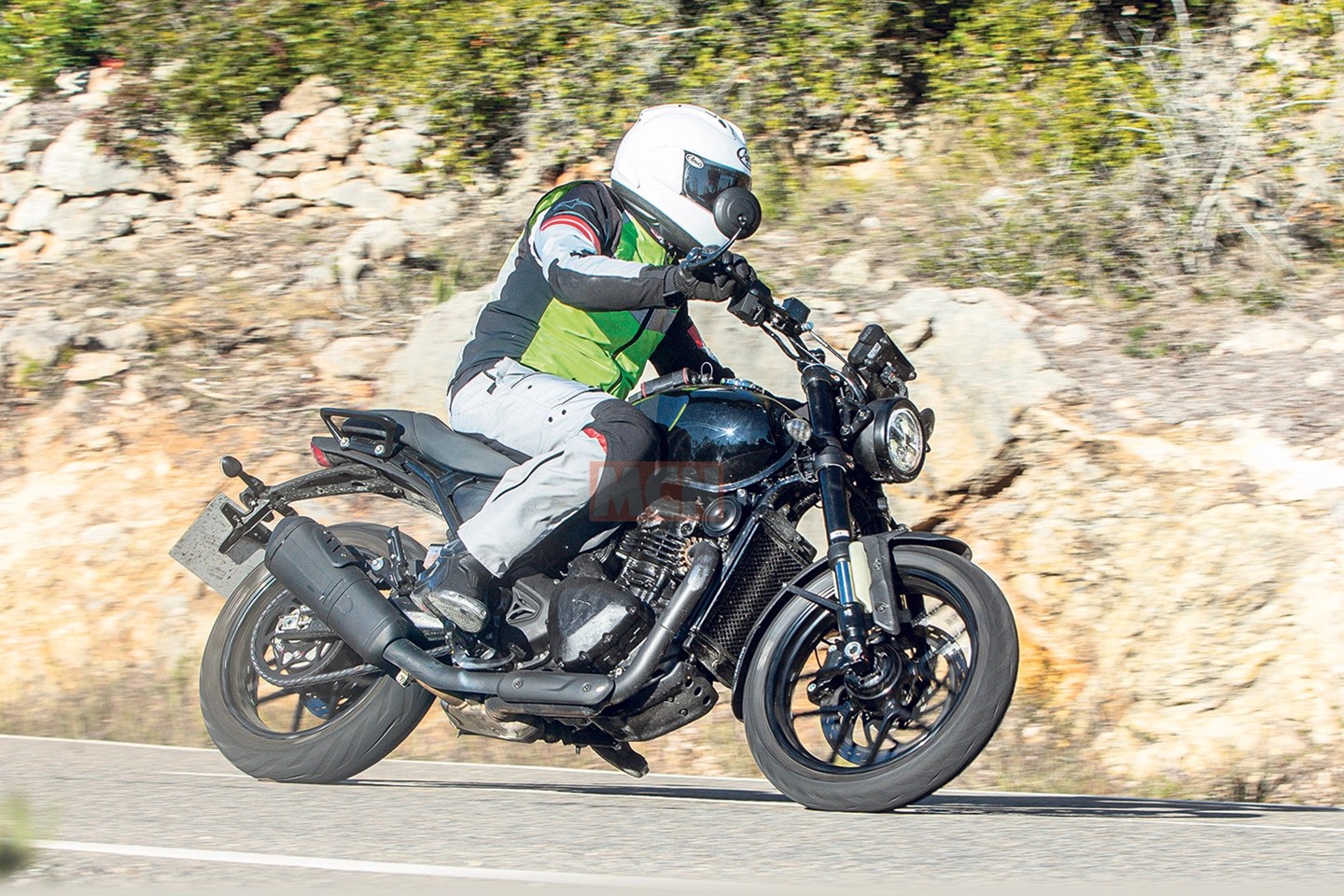 bajaj triumph 3