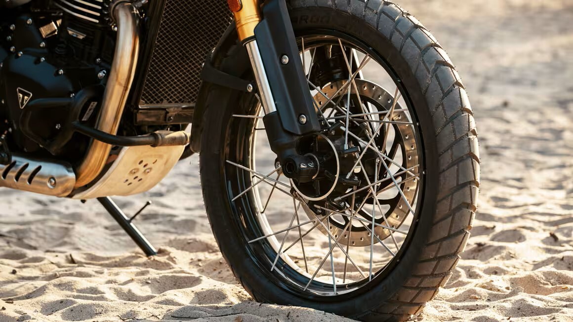 triumph scrambler 400xc 13