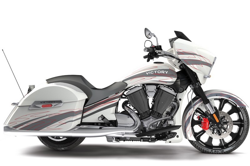 2017 Victory Magnum X1 First Look