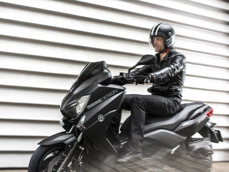Yamaha XMAX 400 Momo Design 2015
