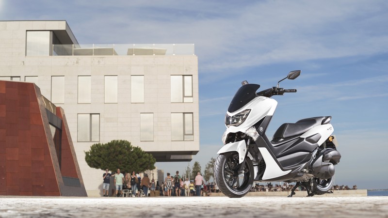 2019 Yamaha G150 EU Milky White Static 003 03