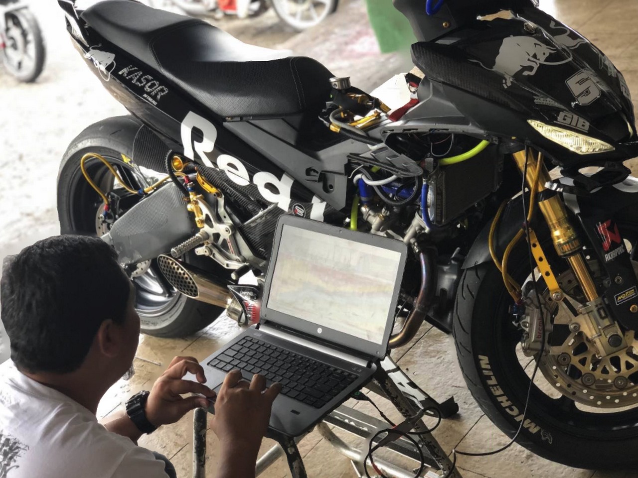 yamaha y15zr tech3 13