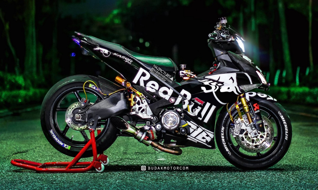 Yamaha Y15ZR Tech3 - Άντε γεια!