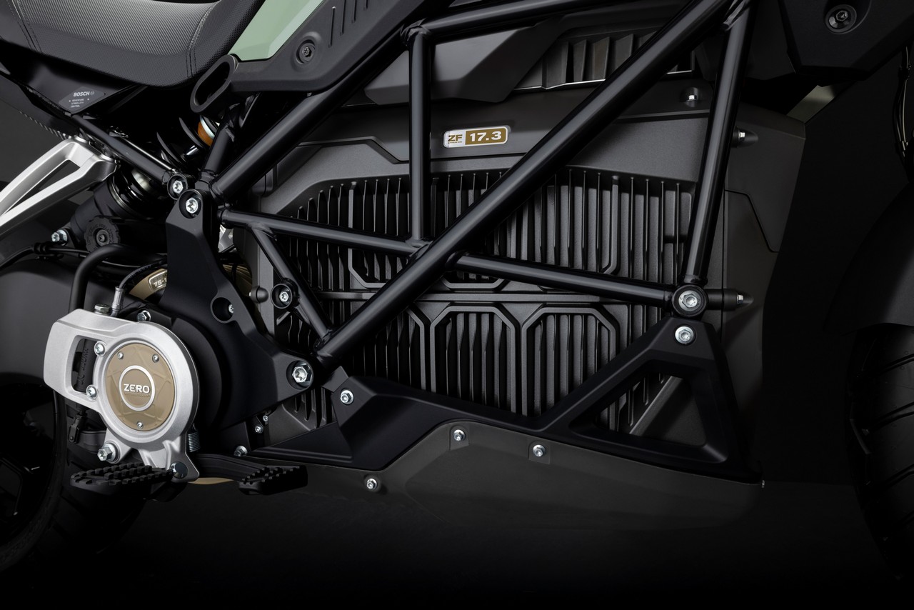 2023 Zero DSRX Battery Detail 38
