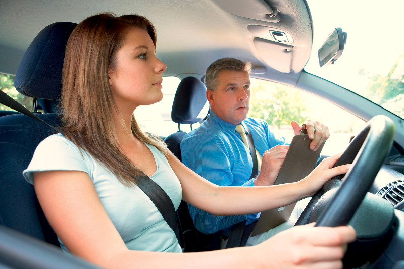 Ρεπορτάζ: Εμπλοκή στα διπλώματα οδήγησης - Πώς έχουν τα πράγματα