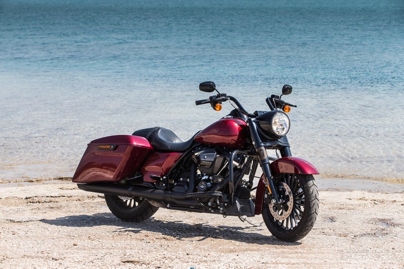 harley on tour athena 2018 6
