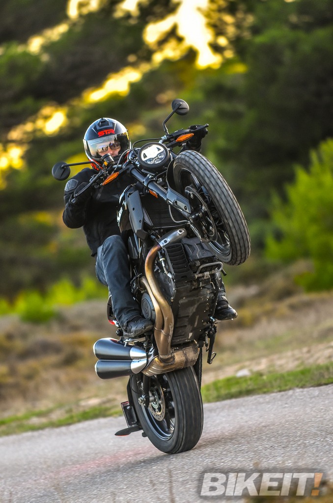 indian ftr1200 bikeit test 2019 23