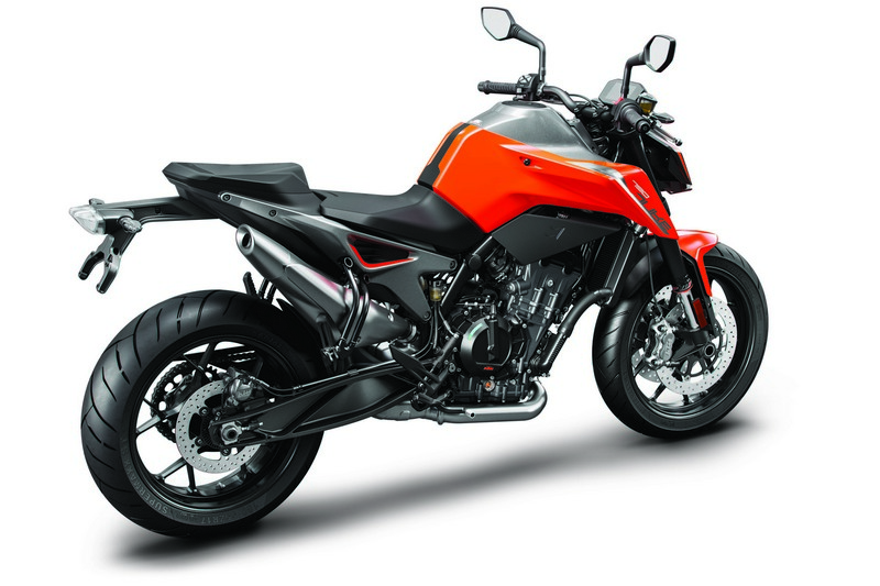 ktm 790 duke static 15