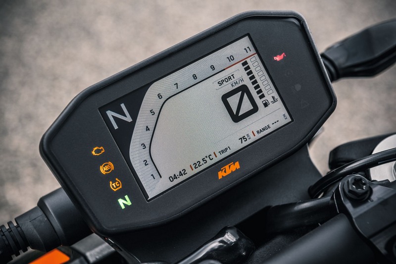 ktm 790 duke static 18