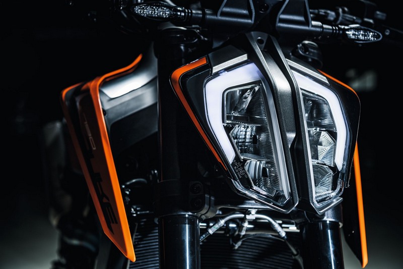 ktm 790 duke static 19