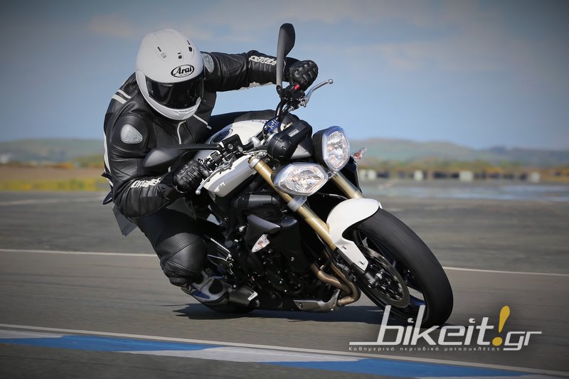 Test - Triumph Street Triple 675 ABS 2015