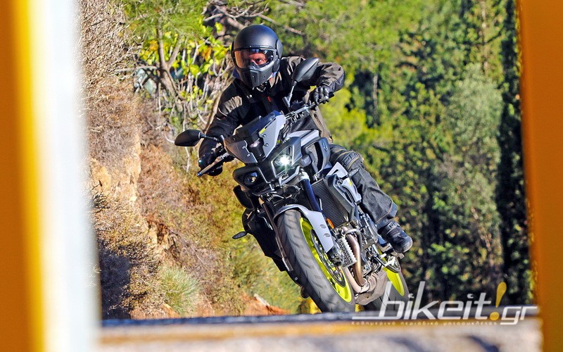 mt10 action 3