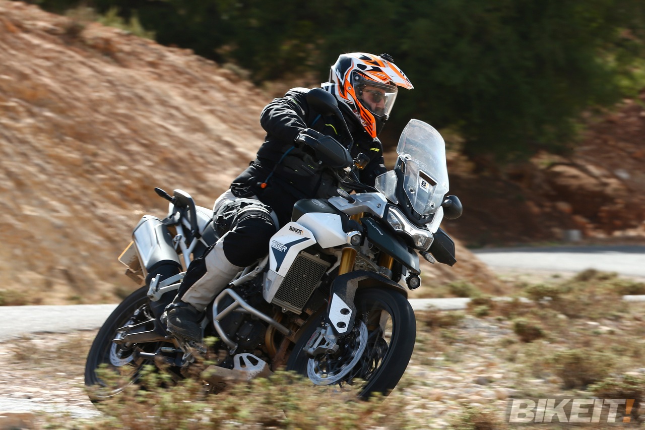 triumph tiger900 launch bikeitgr 17